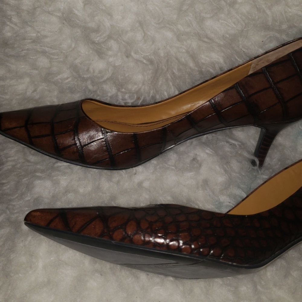 Shoes - Picture 3 of 3